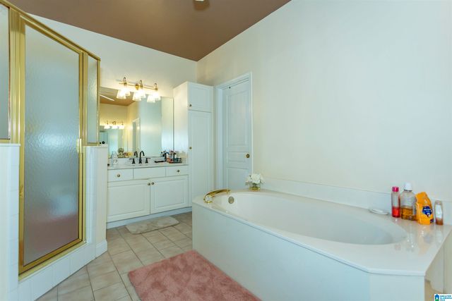 5557 LAKES EDGE DRIVE, Hoover, AL 35242