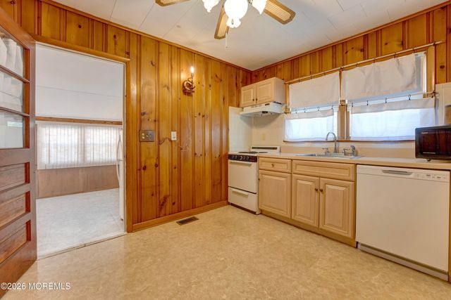 574 Central Avenue, Spring Lake Heights, NJ 07762