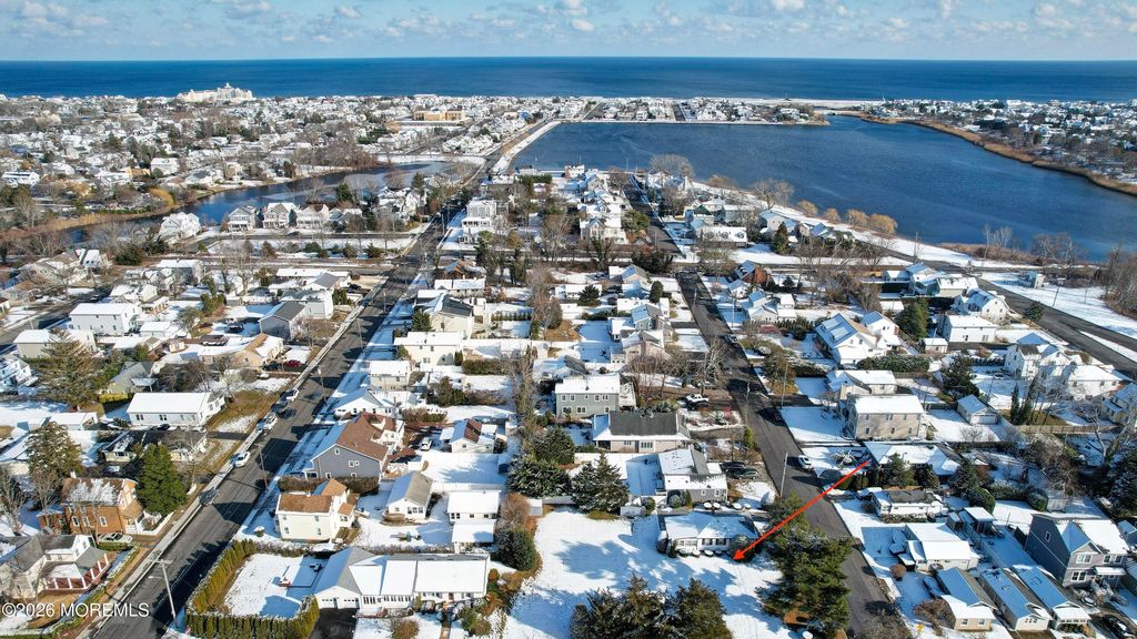 574 Central Avenue, Spring Lake Heights, NJ 07762