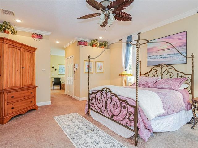 5873 Pine Ridge Circle, Vero Beach, FL 32967