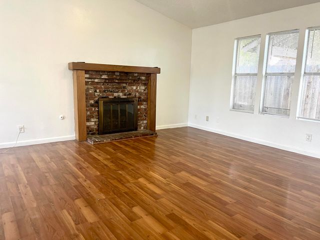 1441 E Sunnyview Avenue, Visalia, CA 93292