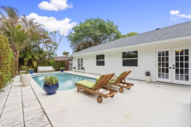 1904 NE Avenida Dracaena, Jensen Beach, FL 34957