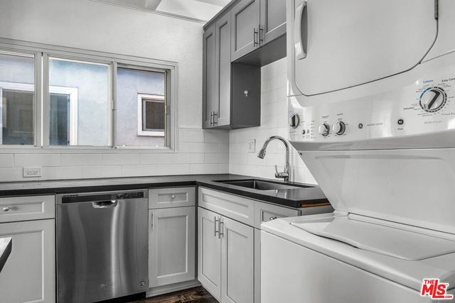 130 Montreal Street, Playa Del Rey, CA 90293