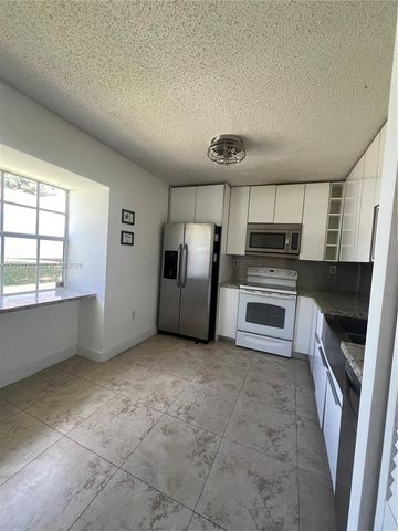 13742 SW 147th Cir Lane 227, Miami, FL 33186