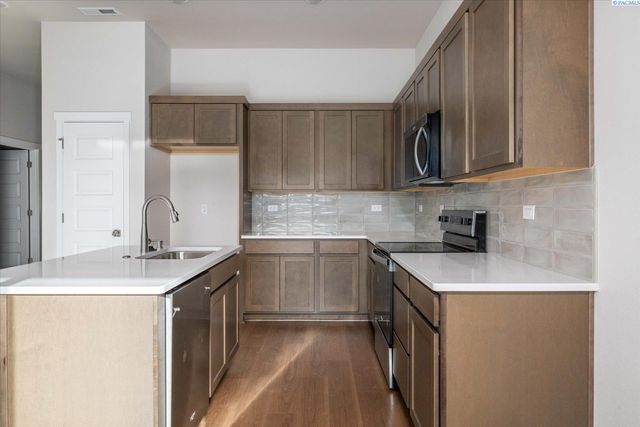 120 E 26th Avenue, Kennewick, WA 99337