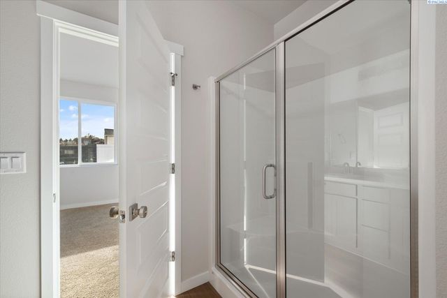 120 E 26th Avenue, Kennewick, WA 99337