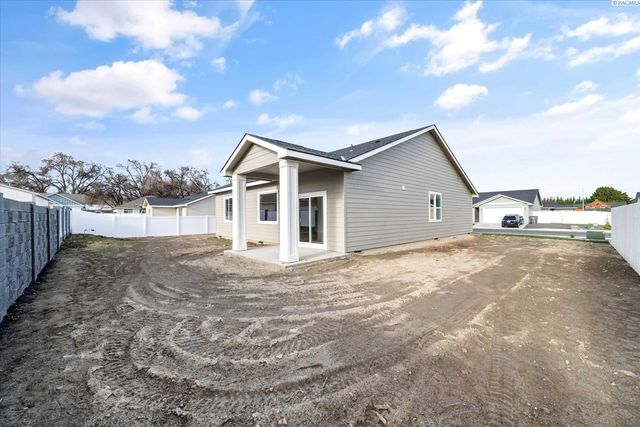 120 E 26th Avenue, Kennewick, WA 99337