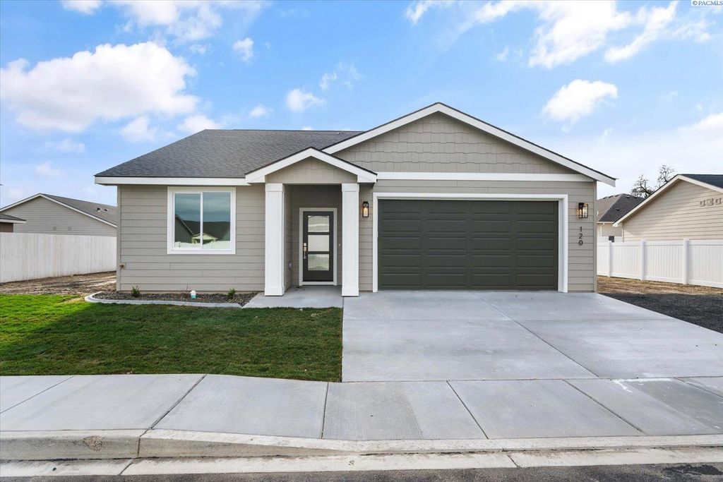 120 E 26th Avenue, Kennewick, WA 99337