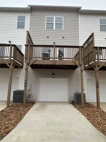 818 Glennferry Bend SW, Mableton, GA 30126