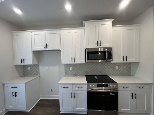 818 Glennferry Bend SW, Mableton, GA 30126