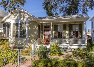 2018 Avenue M, Galveston, TX 77550