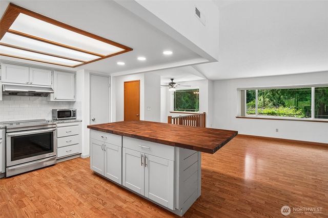 23113 23rd Drive NE, Arlington, WA 98223