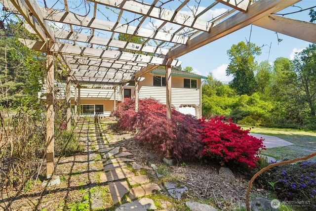 23113 23rd Drive NE, Arlington, WA 98223