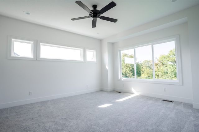 537 SE Walnut Woods Drive, West Des Moines, IA 50265