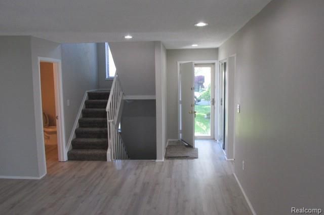 5317 Fairway Lane, West Bloomfield, MI 48323