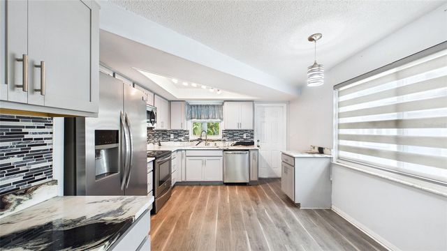 1990 CAROLINA AVENUE, Tarpon Springs, FL 34689