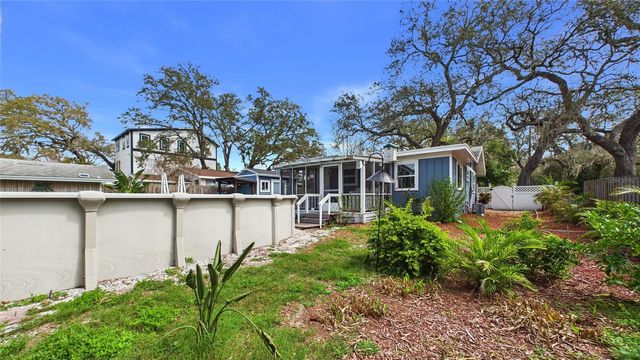 1990 CAROLINA AVENUE, Tarpon Springs, FL 34689