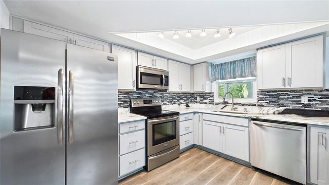 1990 CAROLINA AVENUE, Tarpon Springs, FL 34689