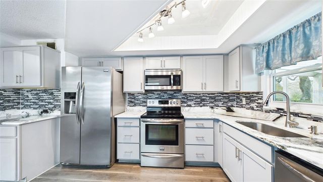 1990 CAROLINA AVENUE, Tarpon Springs, FL 34689