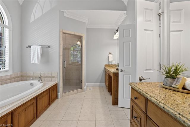 8144 Zinfandel Drive, Kernersville, NC 27284