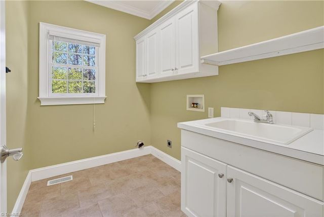 8144 Zinfandel Drive, Kernersville, NC 27284