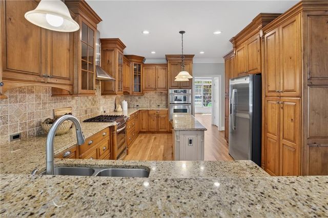 8144 Zinfandel Drive, Kernersville, NC 27284