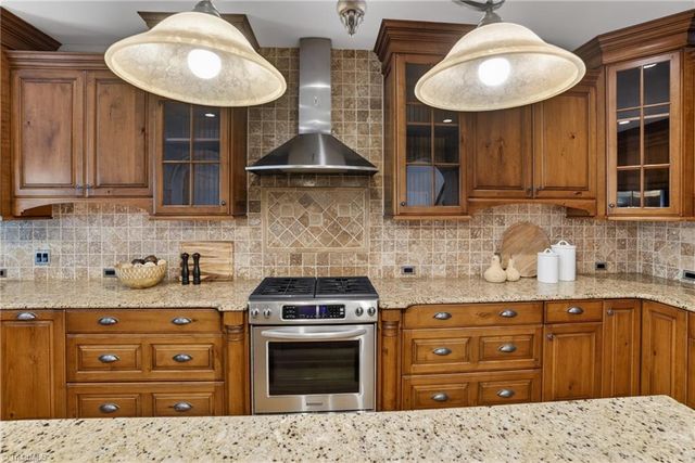 8144 Zinfandel Drive, Kernersville, NC 27284