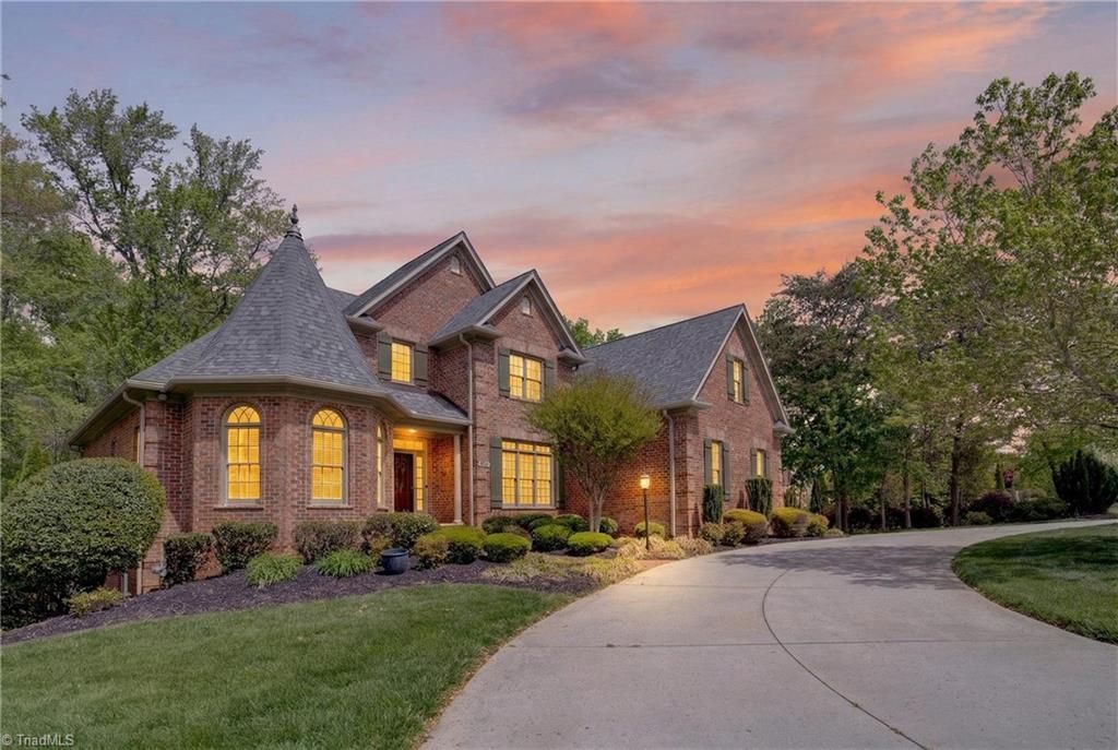 8144 Zinfandel Drive, Kernersville, NC 27284