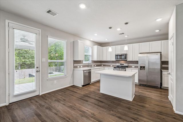 1972 Elkington Circle, Conroe, TX 77304