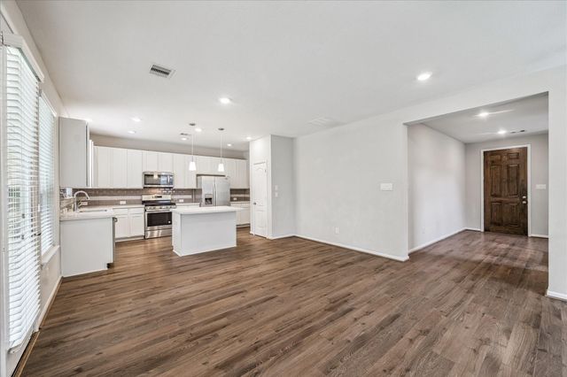 1972 Elkington Circle, Conroe, TX 77304