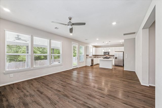 1972 Elkington Circle, Conroe, TX 77304