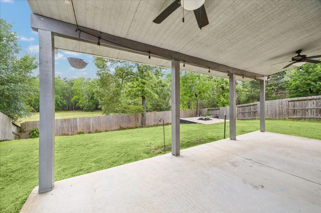 1972 Elkington Circle, Conroe, TX 77304