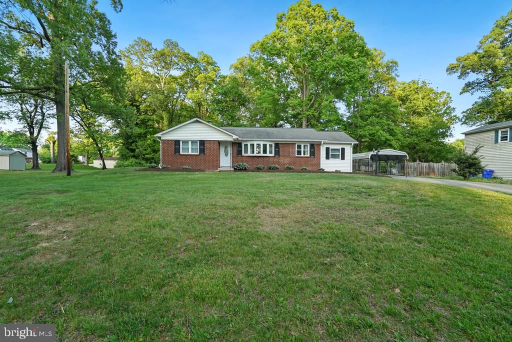 Image 2 of property listing at 4200 MARION LN, Waldorf, MD 20601