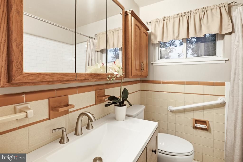 Image 25 of property listing at 4200 MARION LN, Waldorf, MD 20601