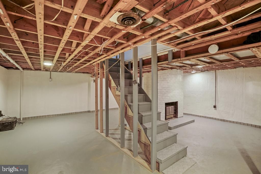 Image 30 of property listing at 4200 MARION LN, Waldorf, MD 20601