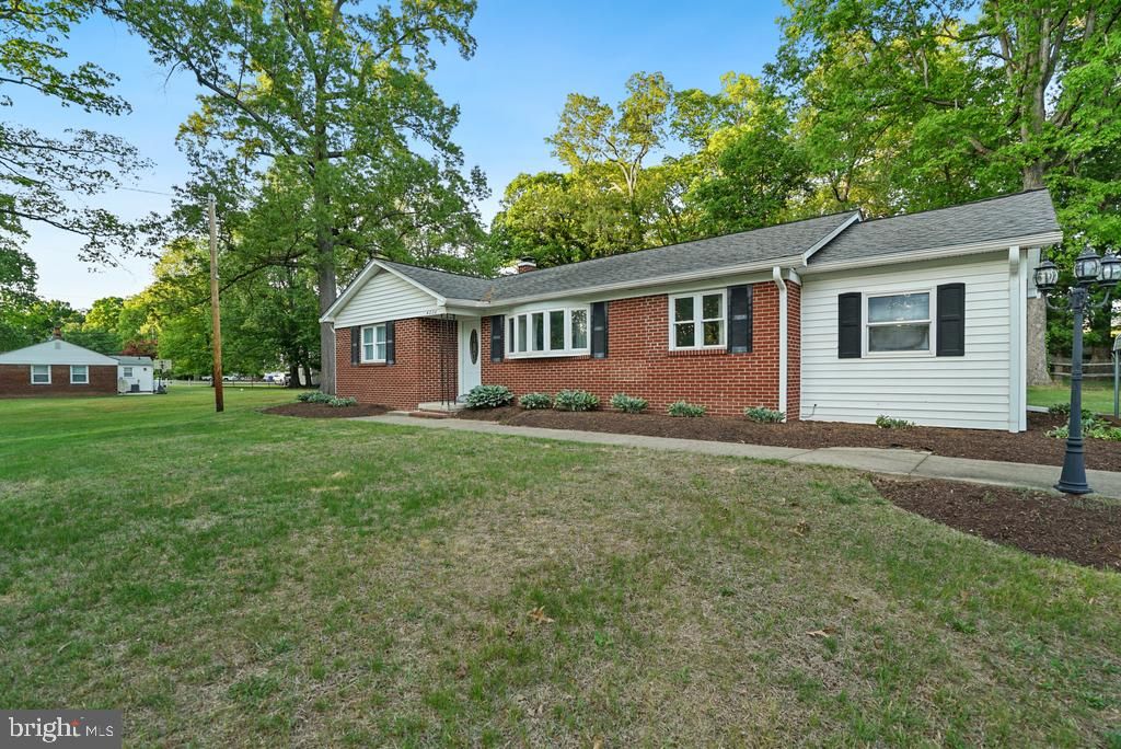 Image 4 of property listing at 4200 MARION LN, Waldorf, MD 20601