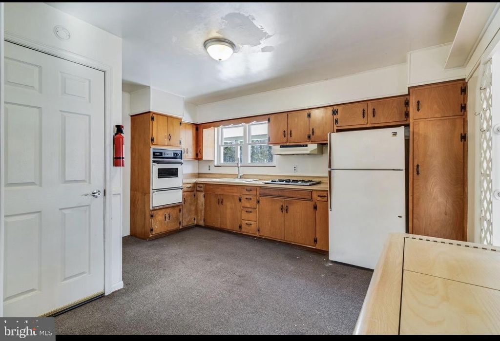 Image 9 of property listing at 4200 MARION LN, Waldorf, MD 20601