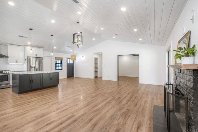 2295 Highland Drive, Carlsbad, CA 92008