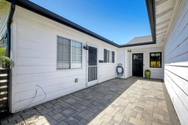 2295 Highland Drive, Carlsbad, CA 92008