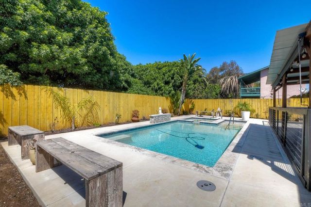2295 Highland Drive, Carlsbad, CA 92008