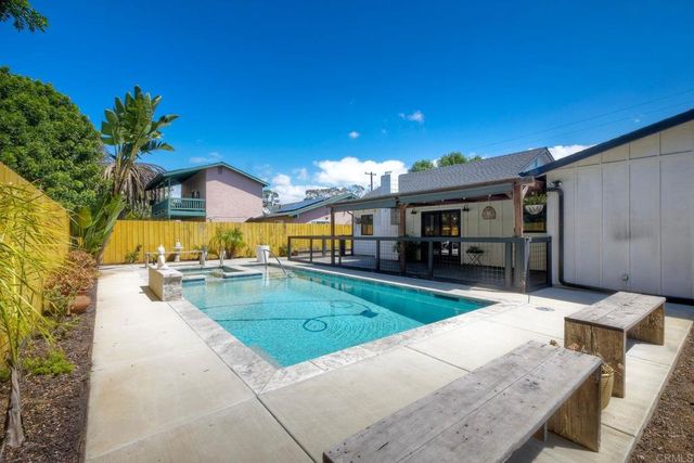 2295 Highland Drive, Carlsbad, CA 92008