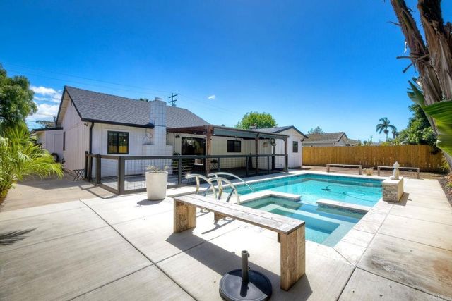 2295 Highland Drive, Carlsbad, CA 92008