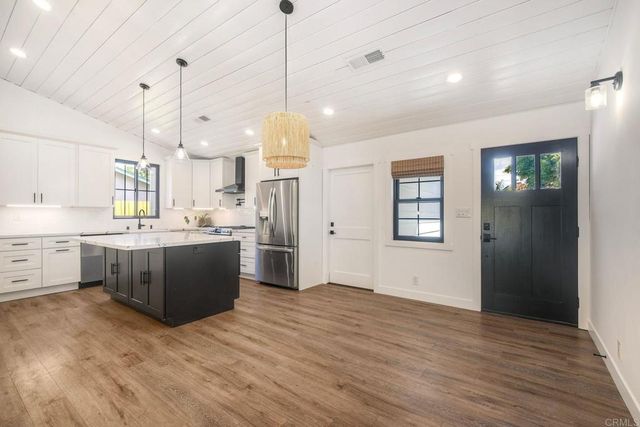 2295 Highland Drive, Carlsbad, CA 92008