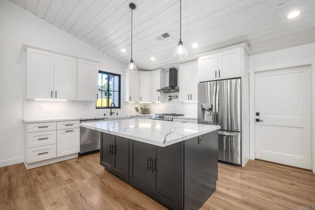 2295 Highland Drive, Carlsbad, CA 92008