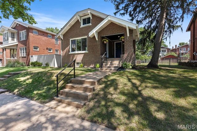 5241 Murdoch Avenue, St Louis, MO 63109