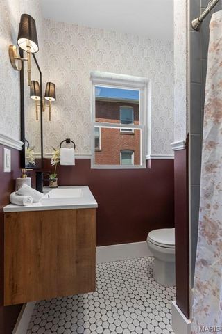 5241 Murdoch Avenue, St Louis, MO 63109