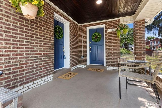 5241 Murdoch Avenue, St Louis, MO 63109