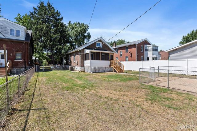 5241 Murdoch Avenue, St Louis, MO 63109