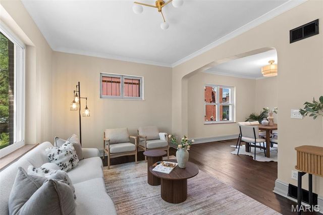 5241 Murdoch Avenue, St Louis, MO 63109