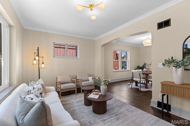 5241 Murdoch Avenue, St Louis, MO 63109
